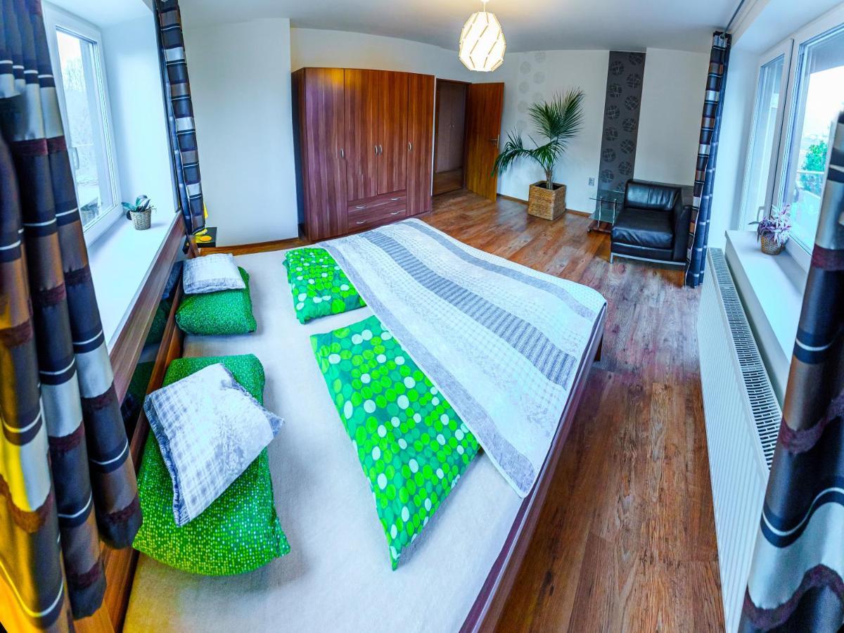 Apartment Pod Sychrovem 프라하 외부 사진